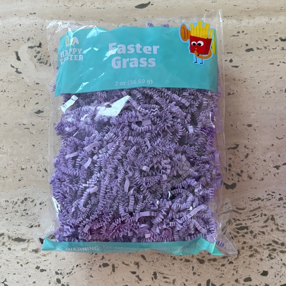 It’s Easter!!!  Cute plastic egg with a cute surprise inside No Candy!! - Picture 5 of 7